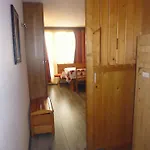 Appartement 4 Pers Avec Balcon Face Aux Pistes - - Fr-1-404-166 *